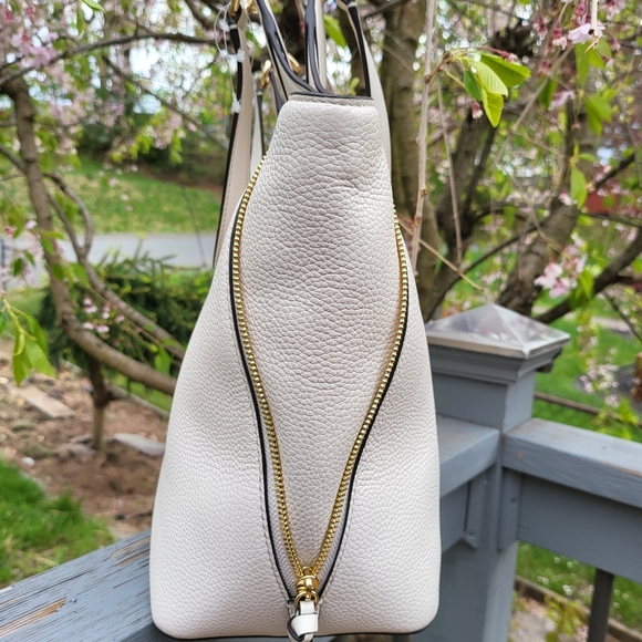 🔥SOLD🔥🆕️NWT BETH Michael🌻Kors LG Tote Shoulder bag/Ivory👜 - Picture 3 of 14